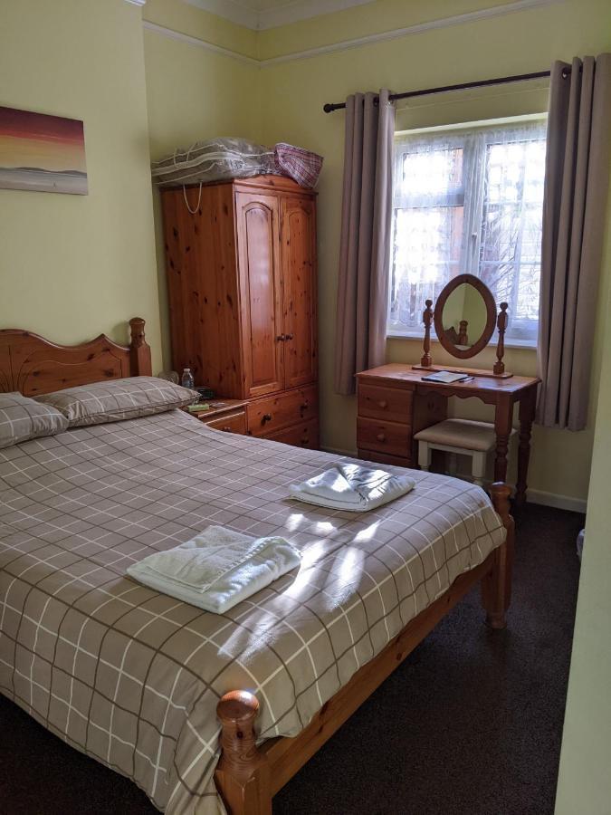 Kingswinford Guest House 佩恩顿 外观 照片