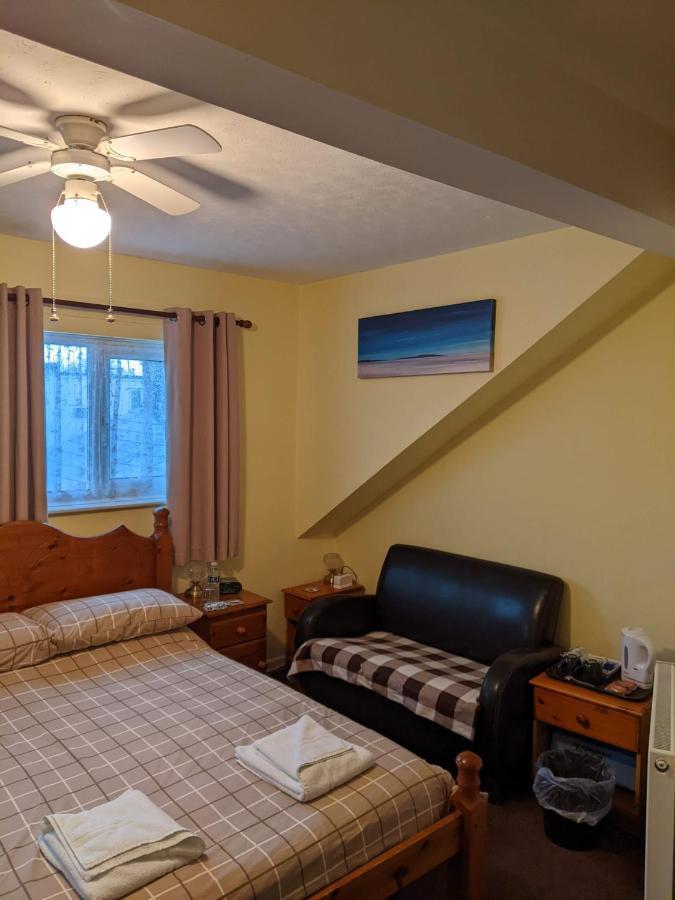 Kingswinford Guest House 佩恩顿 外观 照片