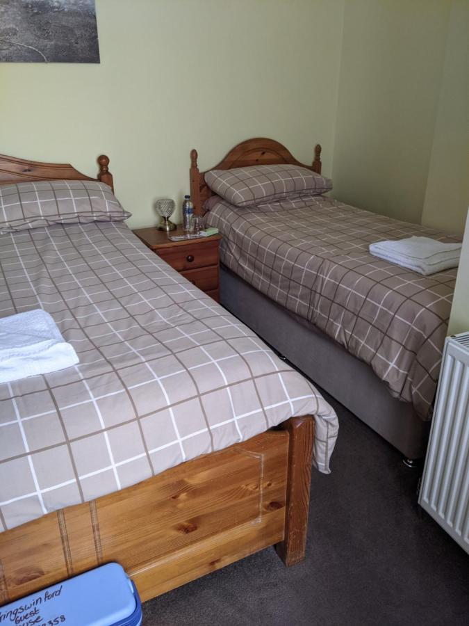 Kingswinford Guest House 佩恩顿 外观 照片