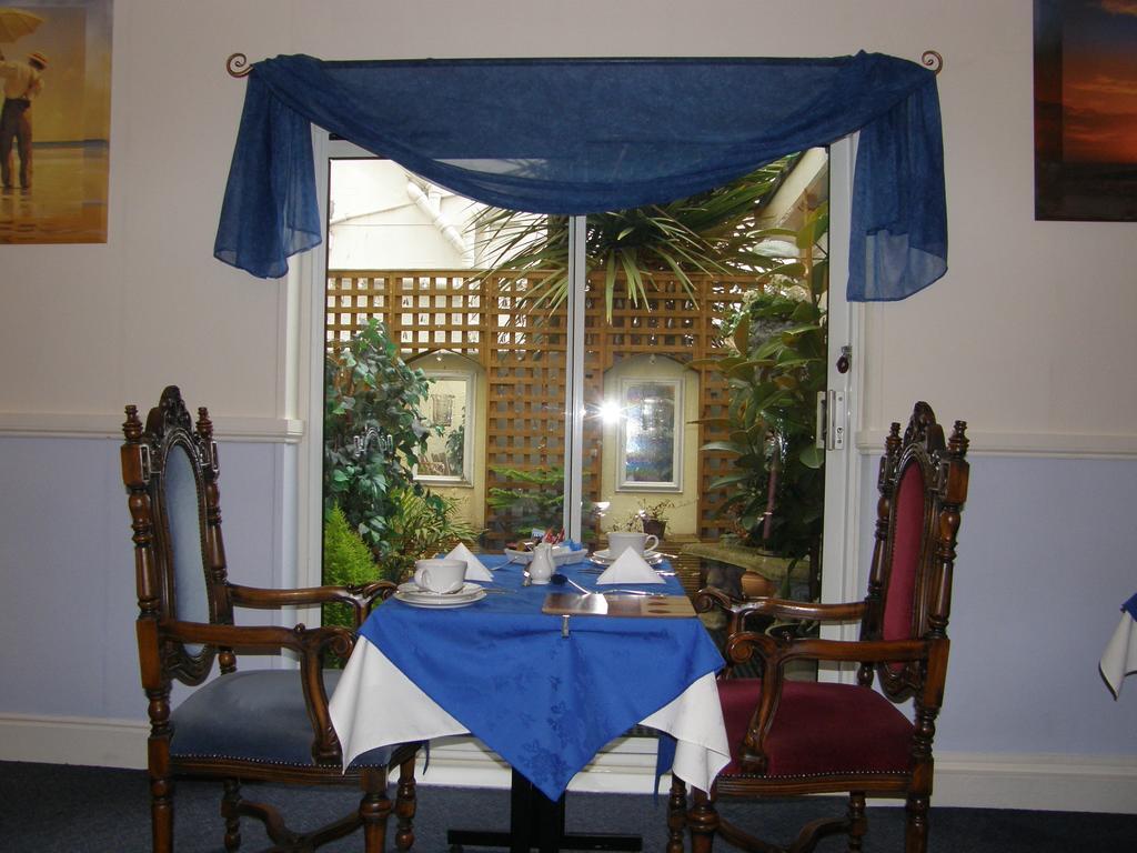 Kingswinford Guest House 佩恩顿 外观 照片