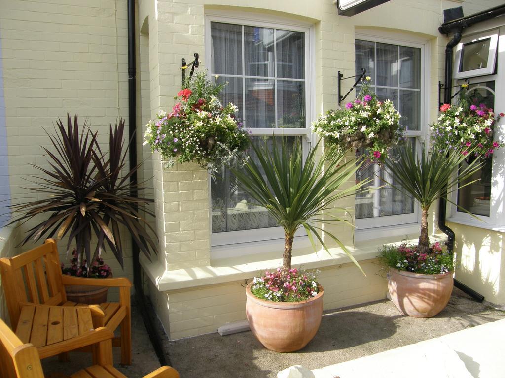 Kingswinford Guest House 佩恩顿 外观 照片